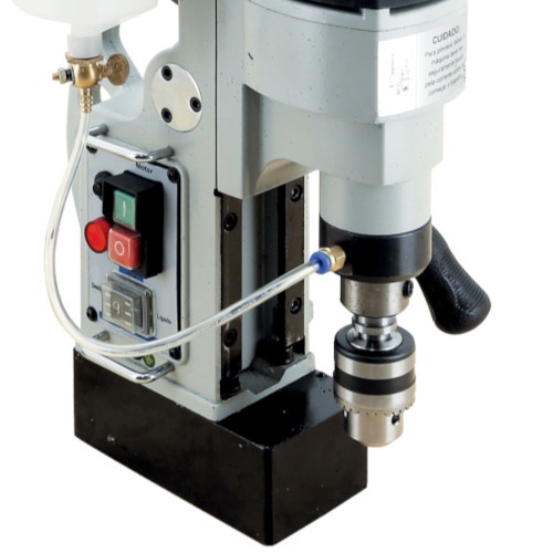 Furadeira com base magn�tica 900 watts rota��o 650 rpm 14937 - RZ-FBM20M2  220V
