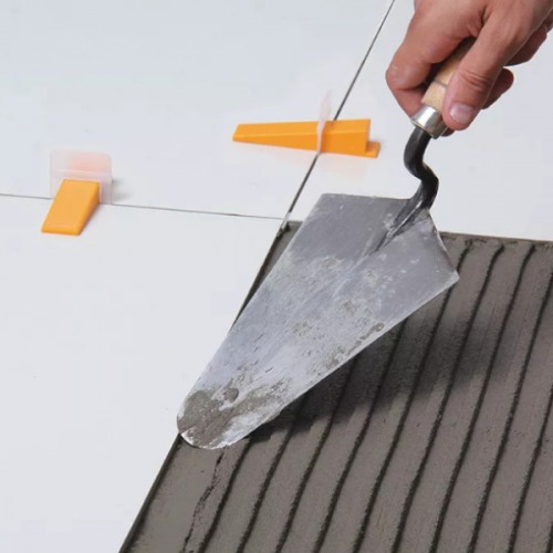 Cunha para nivelamento de revestimento e piso com 50 peas