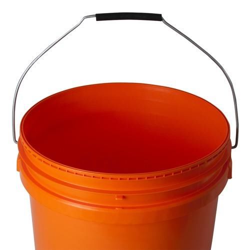 Balde multiuso com capacidade de 20 litros  Balde multiuso com capacidade de 20 litros
