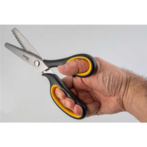 Tesoura manual de picotar 230 mm com cabo emborrachado Tesoura manual de picotar 230 mm com cabo emborrachado