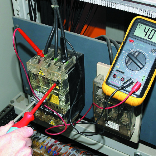 Chave de fenda simples isolada 2,5 mm - VDE 2170 Chave de fenda simples isolada 2,5 mm - VDE 2170