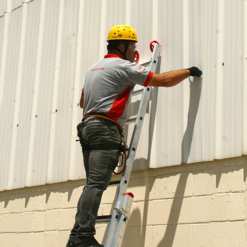 Escada de alumínio extensível 2,68 x 4,30 m 2 x 9 degraus - ESC0618 Escada de alumínio extensível 2,68 x 4,30 m 2 x 9 degraus - ESC0618