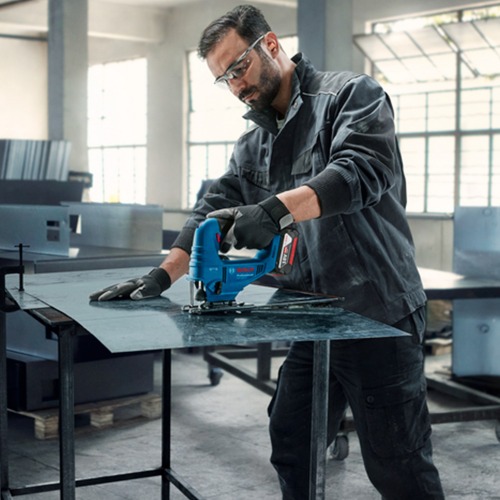 Serra tico tico a bateria 18V Brushless Sem bateria - GST 183-L