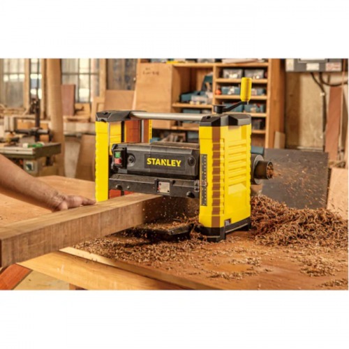 Plaina Desengrossadeira portátil 1800W - STP18-B2  220V Plaina Desengrossadeira portátil 1800W - STP18-B2  220V