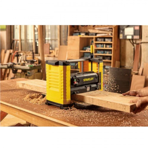 Plaina Desengrossadeira portátil 1800W - STP18-B2  220V Plaina Desengrossadeira portátil 1800W - STP18-B2  220V