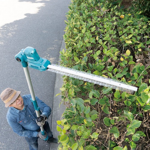 Aparador de cerca viva haste telescpica a bateria 18V 460 mm Sem Bateria - DUN461WZ