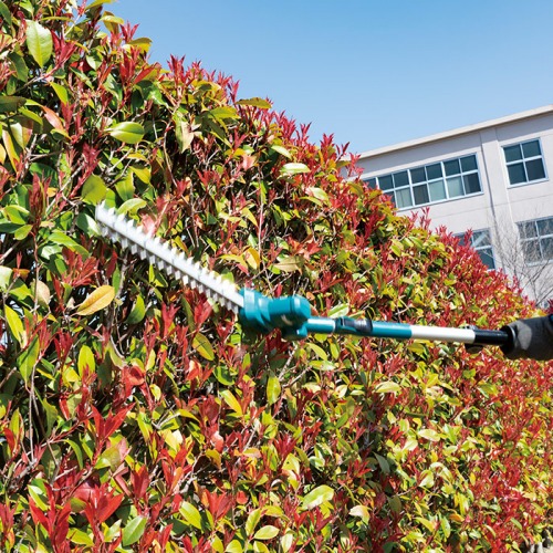 Aparador de cerca viva haste telescpica a bateria 18V 460 mm Sem Bateria - DUN461WZ