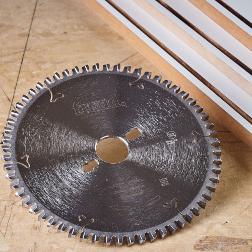 Disco de serra para madeira 200 mm x 30 mm 60 dentes - F03FS08981 Disco de serra para madeira 200 mm x 30 mm 60 dentes - F03FS08981