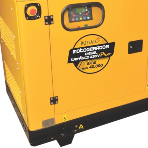 Gerador de energia 40 Kva a diesel cabinado com painel ATS trifásico 380V- BFDE 40.000 Gerador de energia 40 Kva a diesel cabinado com painel ATS trifásico 380V- BFDE 40.000
