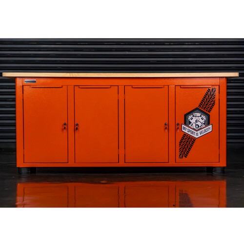 Bancada fechada com 4 portas tampo de madeira - ROUTE 66 Bancada fechada com 4 portas tampo de madeira - ROUTE 66