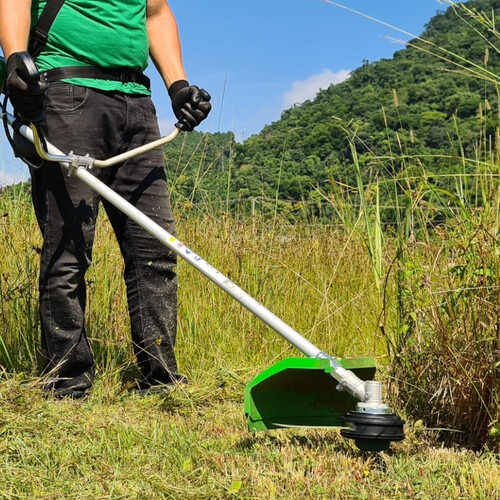 Roçadeira a gasolina lateral 1,7 hp 43 cc 2 Tempos - RTX-43 Roçadeira a gasolina lateral 1,7 hp 43 cc 2 Tempos - RTX-43