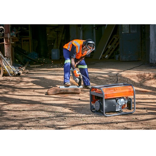 Gerador de energia 6,0 Kva a gasolina partida elétrica Trifásico 220V - G5500P Gerador de energia 6,0 Kva a gasolina partida elétrica Trifásico 220V - G5500P