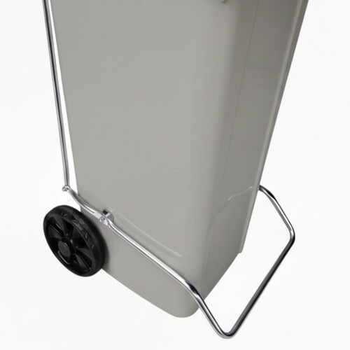 Lixeira pl�stica 120 litros com pedal e rodas