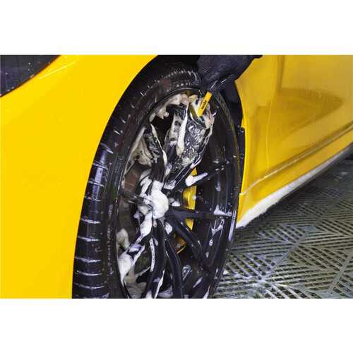 Escova para limpeza de rodas cabo plástico 48 cm Escova para limpeza de rodas cabo plástico 48 cm