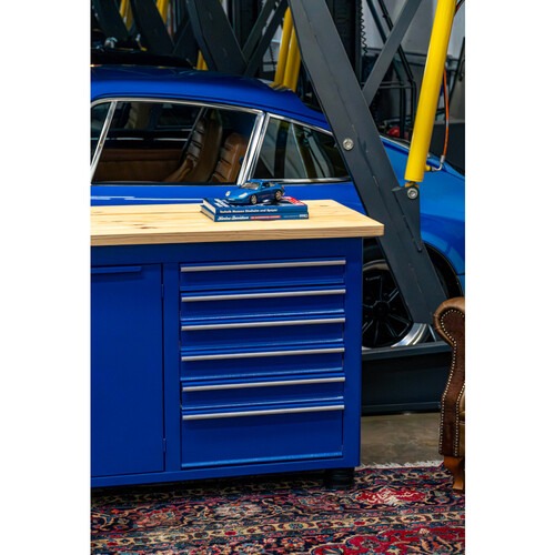 Bancada fechada com 6 gavetas e 2 portas RLL-204