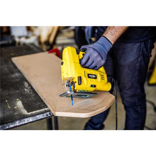 Serra tico tico 800 watts capacidade de corte 80 mm - TTV800  220V