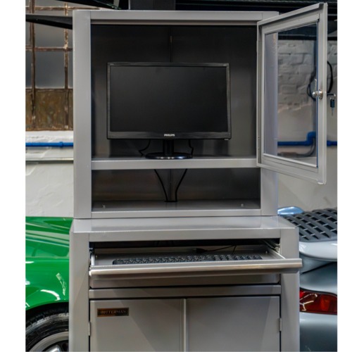 Rack fechado para computador com visor de acrílico - RLL-89 Rack fechado para computador com visor de acrílico - RLL-89