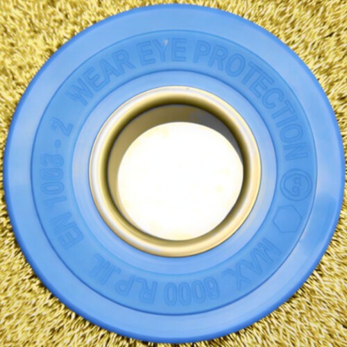 Escova de aço latonado circular ondulada 152,4 x 19 mm com furo Escova de aço latonado circular ondulada 152,4 x 19 mm com furo