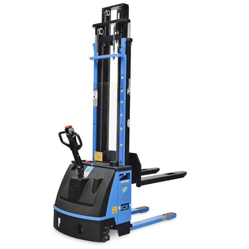 Empilhadeira elétrica tracionaria 4,50 m 1.600 kg com bateria lítio e carregador - PTL 1645 Fast Empilhadeira elétrica tracionaria 4,50 m 1.600 kg com bateria lítio e carregador - PTL 1645 Fast