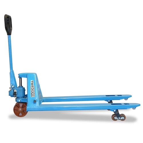 Transpalete hidráulico 3.000 kg 680 mm com rodas duplas de poliuretano - TM3000 RTP Transpalete hidráulico 3.000 kg 680 mm com rodas duplas de poliuretano - TM3000 RTP