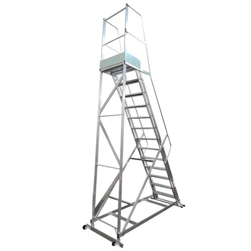 Escada plataforma de alum�nio 3.75 m com 14 degraus + patamar -