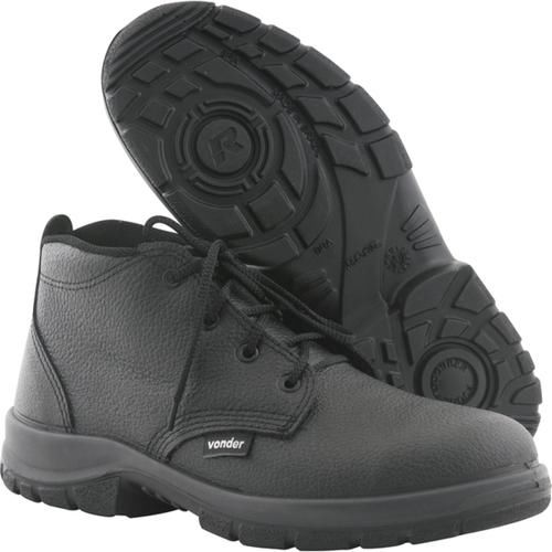 Botina em couro sintético com cadarço Botina em couro sintético com cadarço