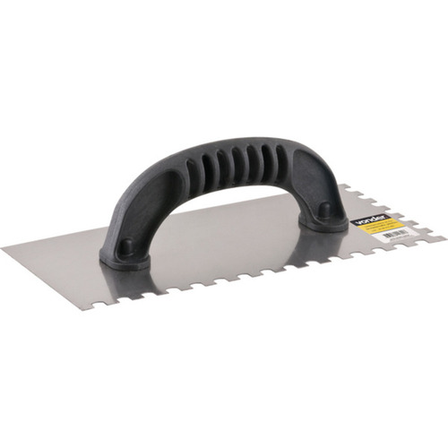 Desempenadeira em aço dentada com cabo plástico 255 x 120 mm Desempenadeira em aço dentada com cabo plástico 255 x 120 mm
