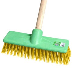 Vassoura tipo escovão 30 cm cabo de madeira Vassoura tipo escovão 30 cm cabo de madeira