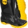 Bota infantil de PVC preta e amarela com forro    