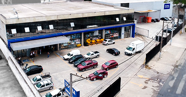 Foto da loja Dutra Máquinas no bairro de Cumbica em Guarulhos/SP