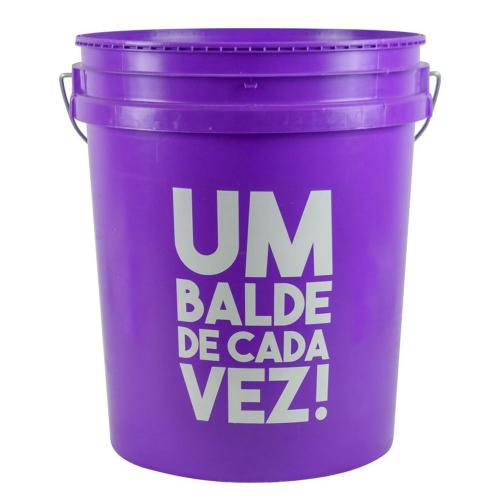 Balde multiuso com capacidade de 20 litros Balde multiuso com capacidade de 20 litros