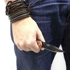 Canivete com lâmina preta tipo turca - STOP
