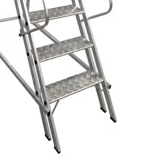Escada plataforma de alumínio 1,5 m c/ 5 degraus + patamar